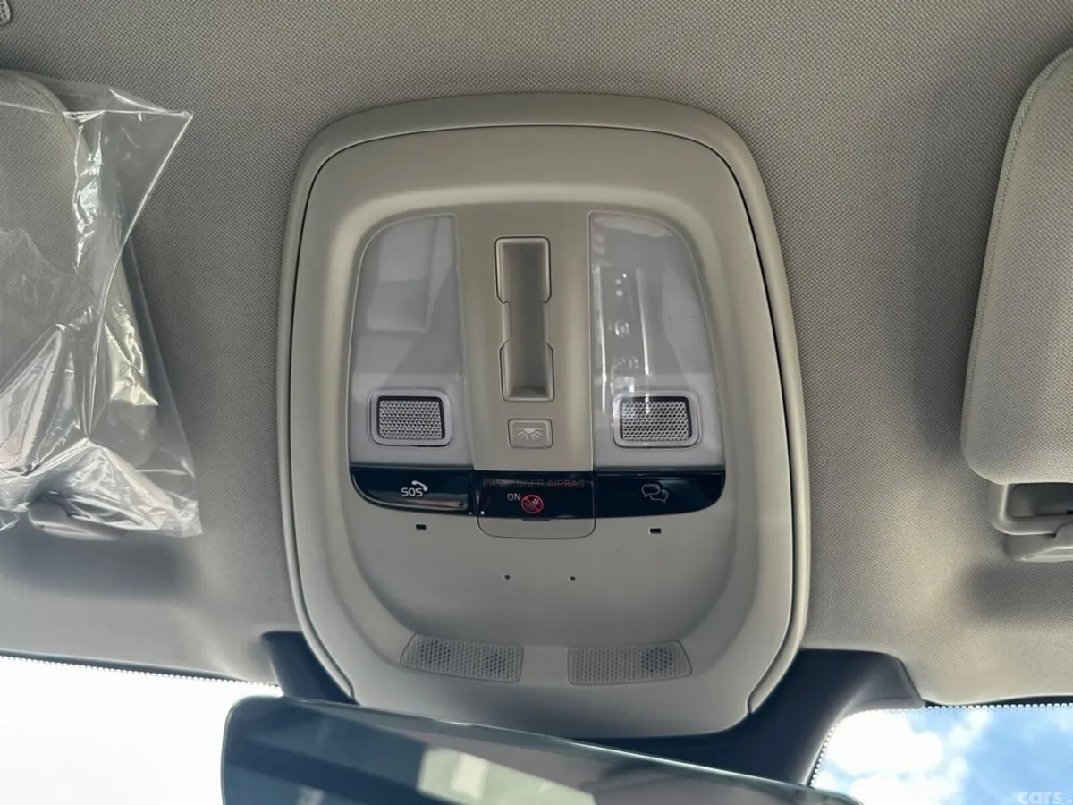 Volvo XC90 SUV, Petrol Plug-in Hybrid, 2026, Silver