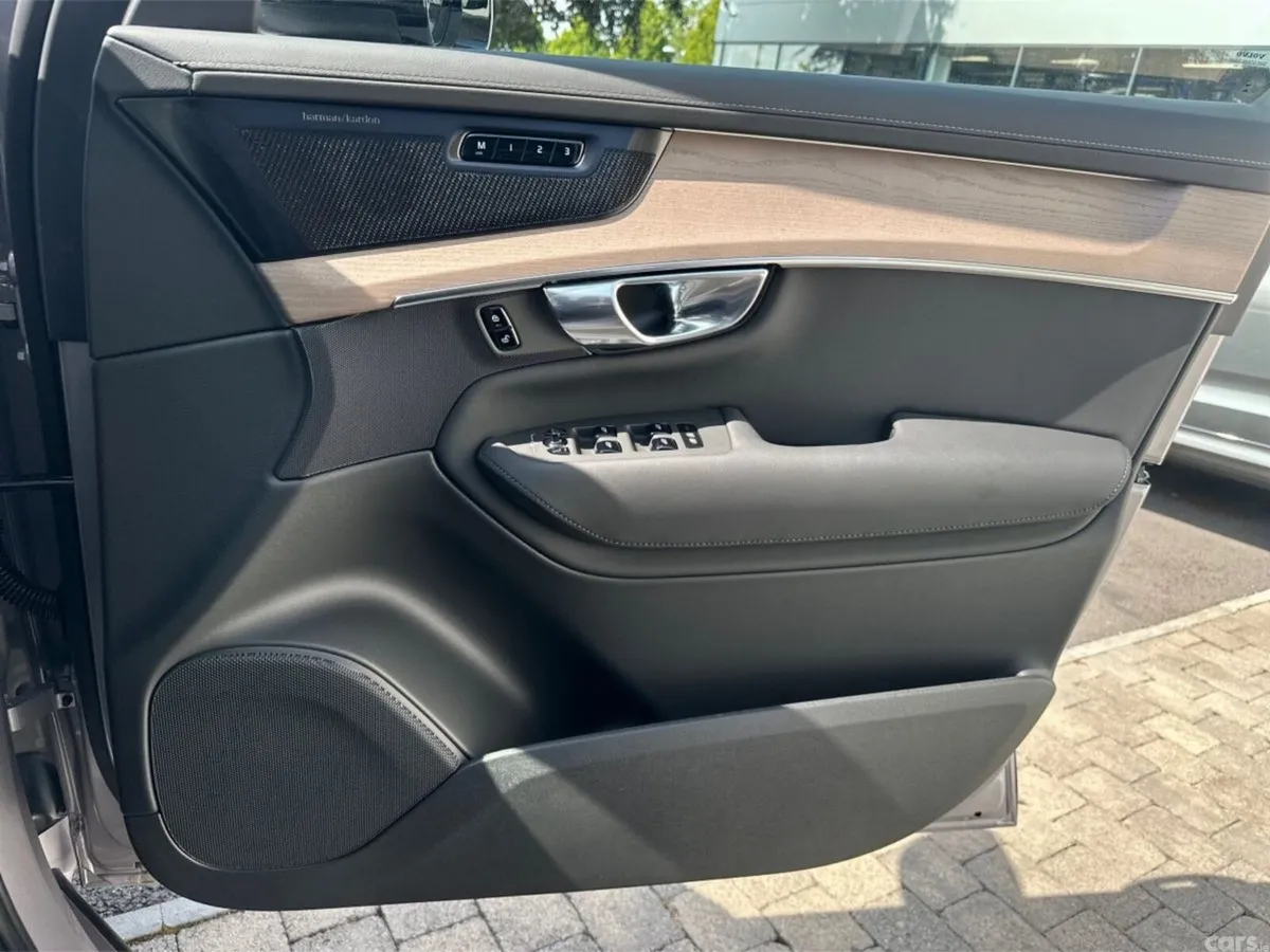 Volvo XC90 SUV, Petrol Plug-in Hybrid, 2026, Silver