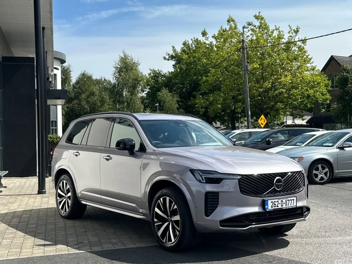 Volvo XC90 SUV, Petrol Plug-in Hybrid, 2026, Silver