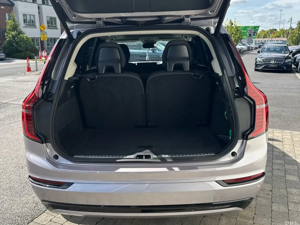 Volvo XC90 SUV, Petrol Plug-in Hybrid, 2026, Silver