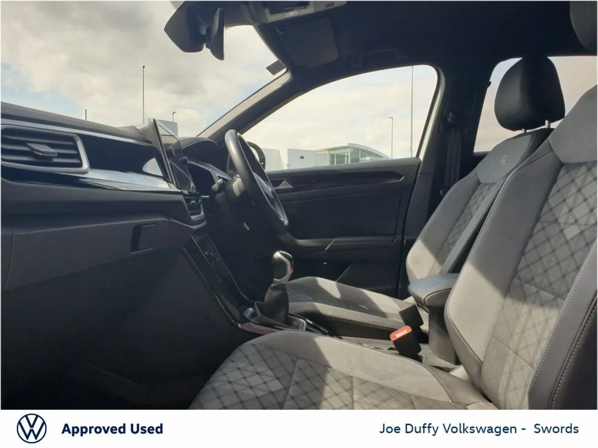 Volkswagen T-Roc SUV, Petrol, 2024, White