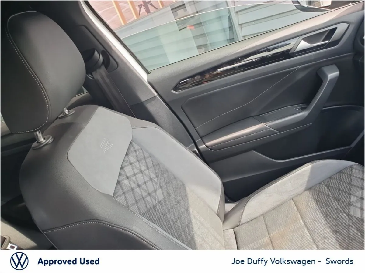 Volkswagen T-Roc SUV, Petrol, 2024, White