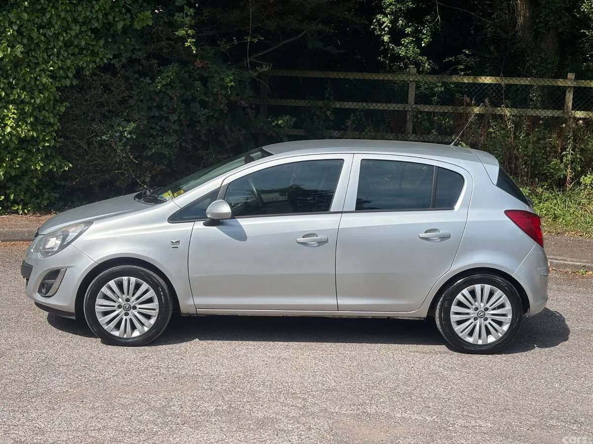 Opel Corsa Hatchback, Petrol, 2014, Silver