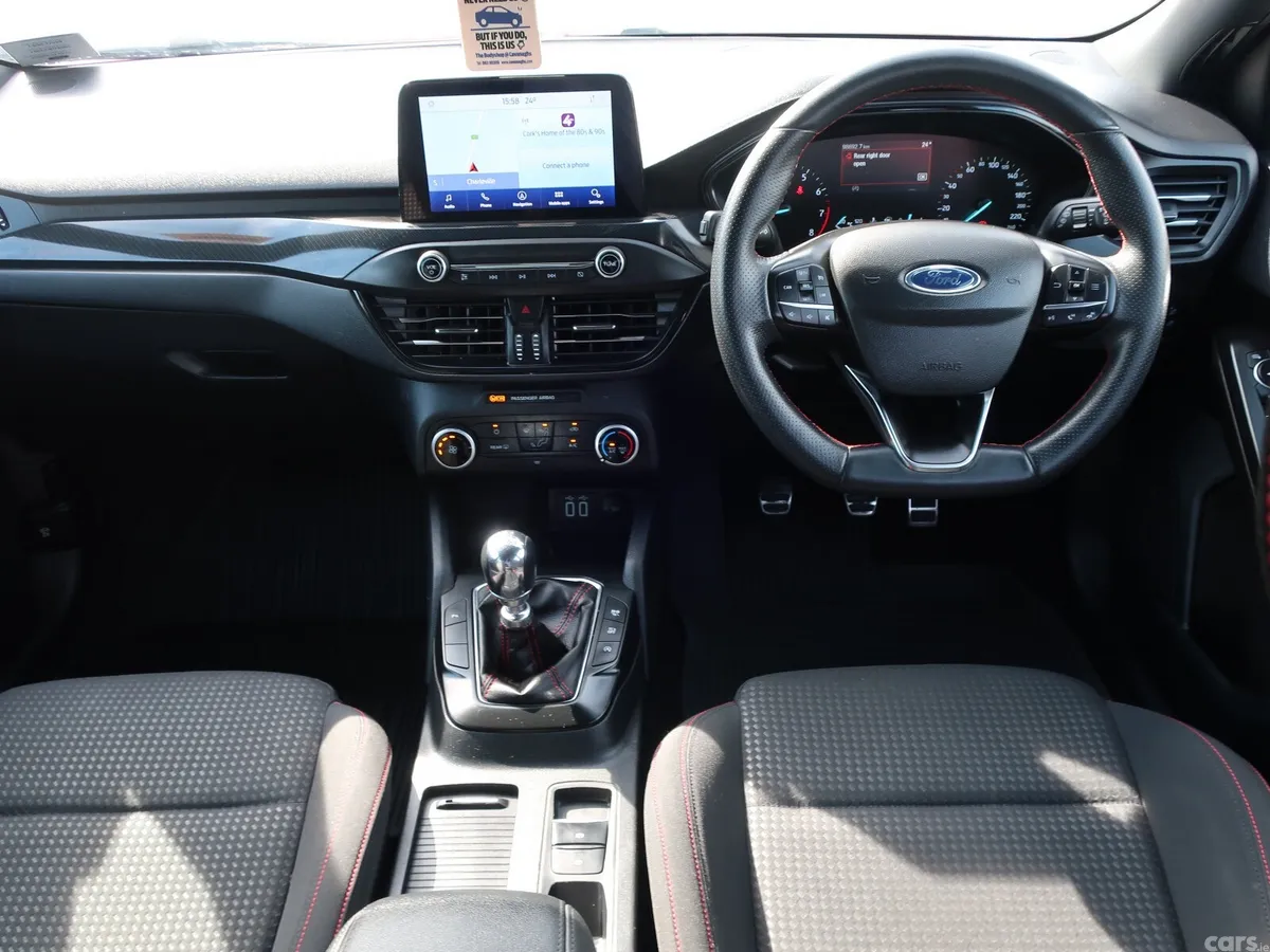 Ford Focus Hatchback, Petrol Hybrid, 2021, Red