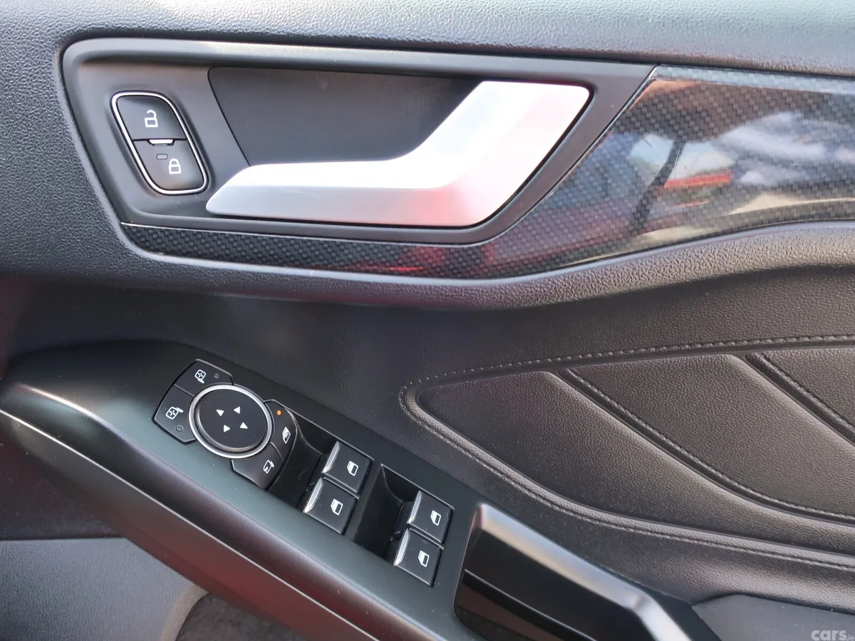 Ford Focus Hatchback, Petrol Hybrid, 2021, Red