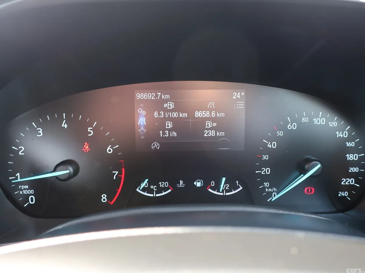 Ford Focus Hatchback, Petrol Hybrid, 2021, Red