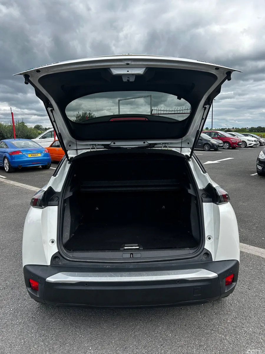 Peugeot 2008 SUV, Electric, 2020, White