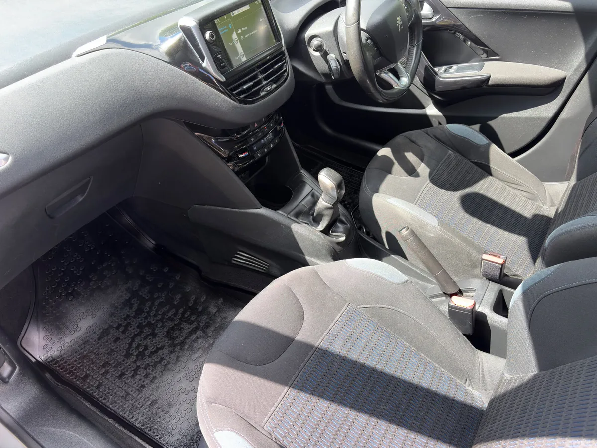Peugeot 208 Hatchback, Diesel, 2015, Grey