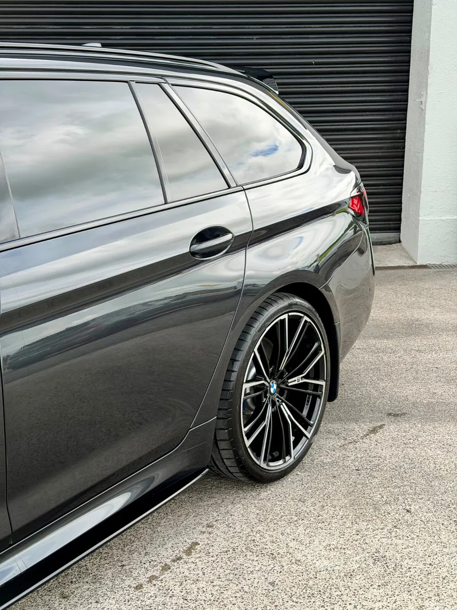 BMW 5-Series Estate, Diesel, 2021, Grey