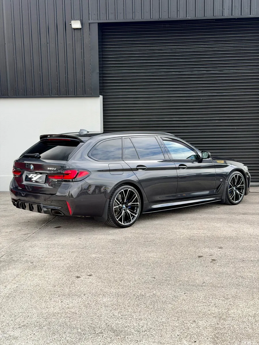 BMW 5-Series Estate, Diesel, 2021, Grey