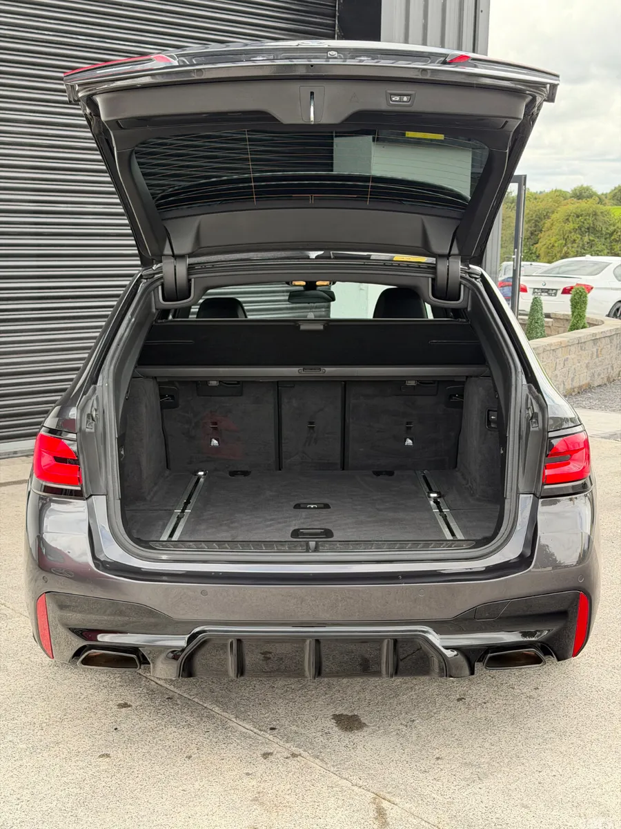 BMW 5-Series Estate, Diesel, 2021, Grey