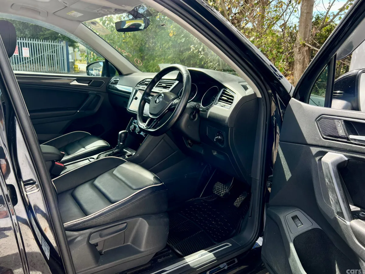 Volkswagen Tiguan SUV, Petrol, 2018, Black