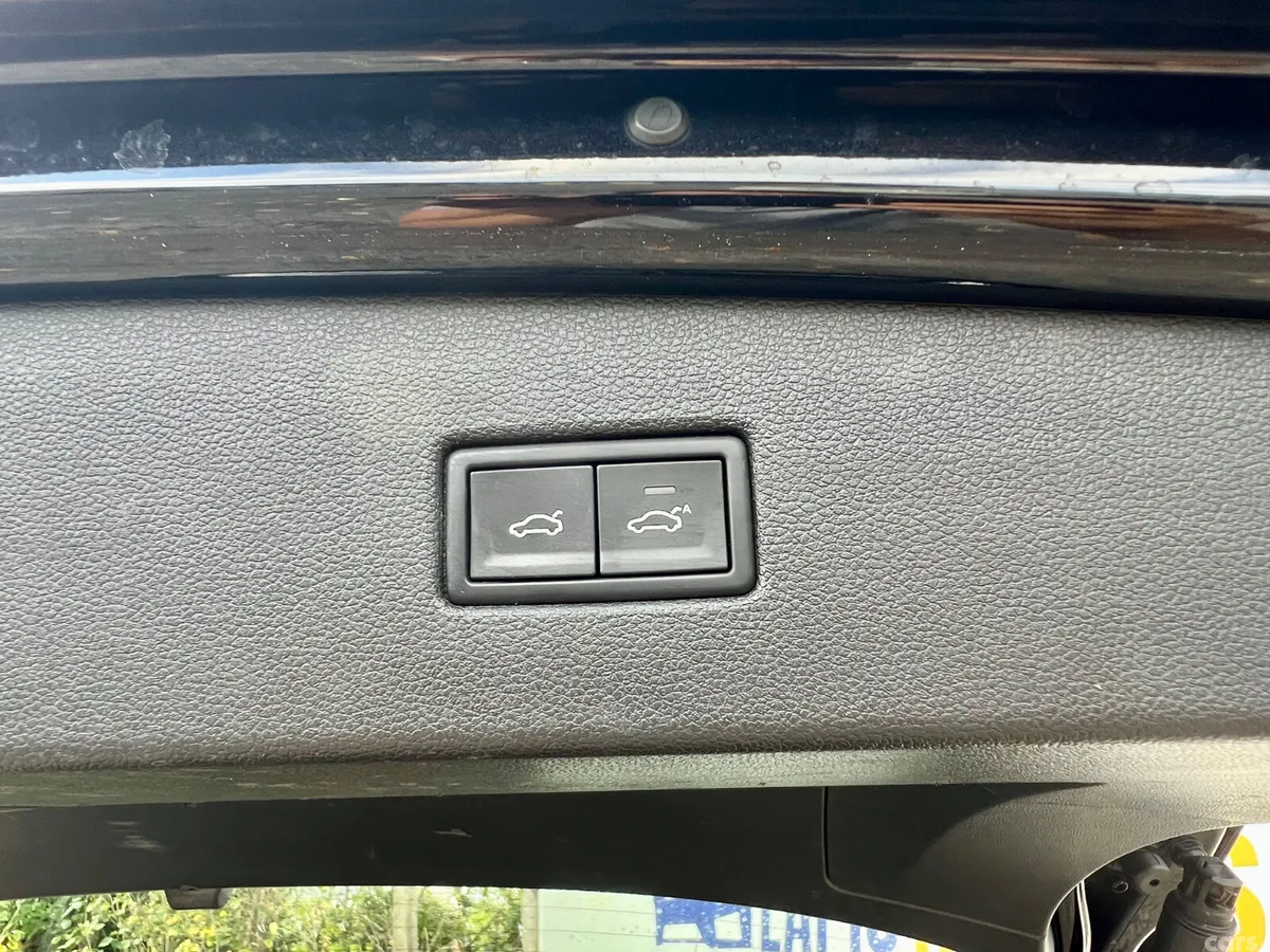 Volkswagen Tiguan SUV, Petrol, 2018, Black