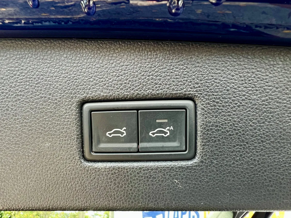 Volkswagen Tiguan SUV, Petrol, 2018, Blue