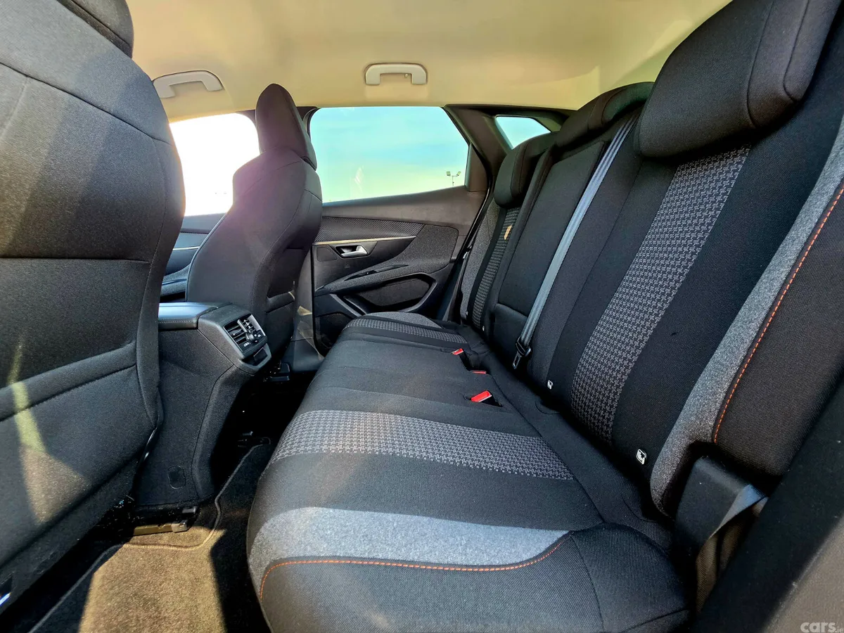 Peugeot 3008 MPV, Diesel, 2021, Grey