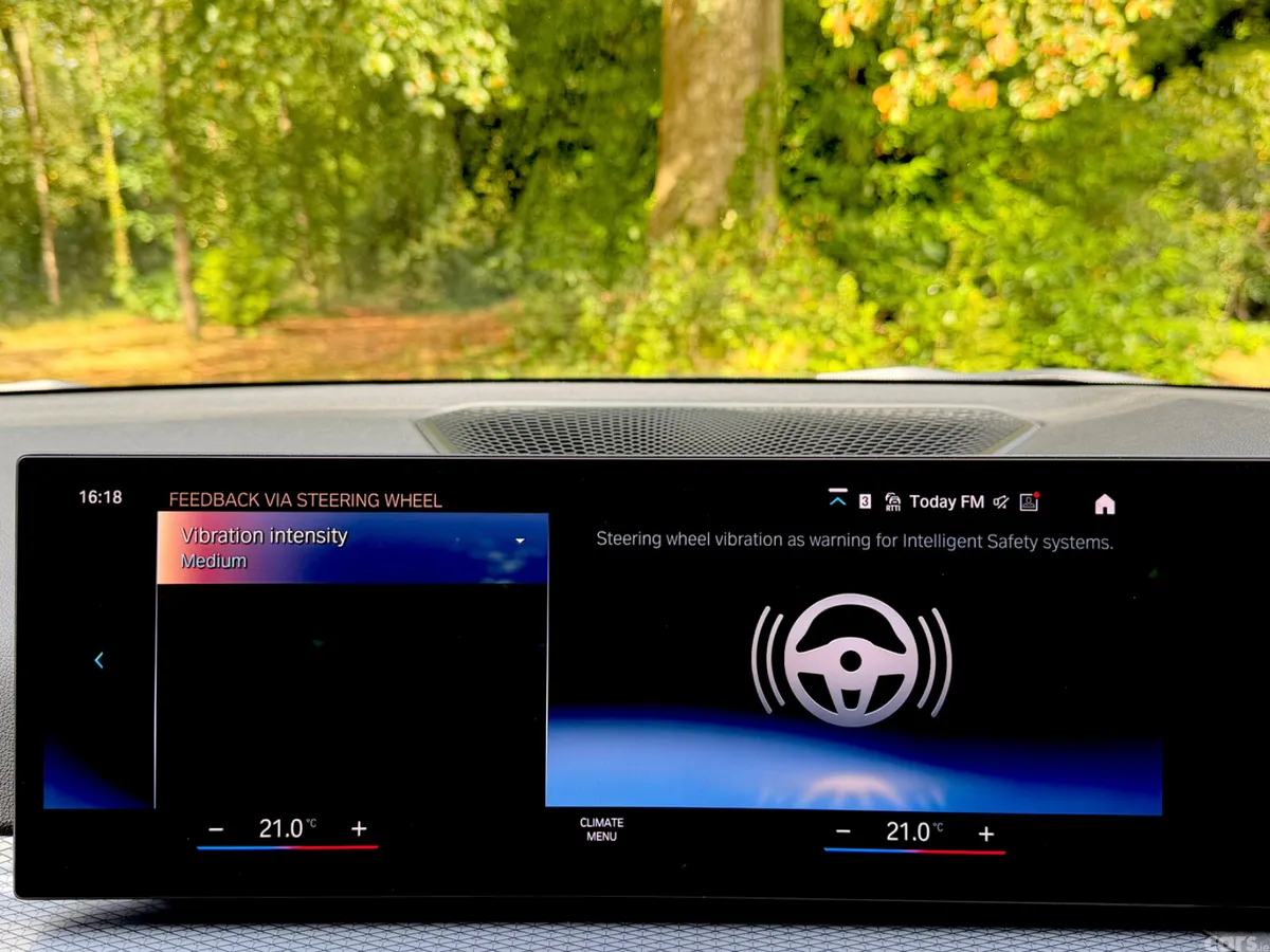 BMW 3-Series Saloon, Petrol Plug-in Hybrid, 2024, Blue