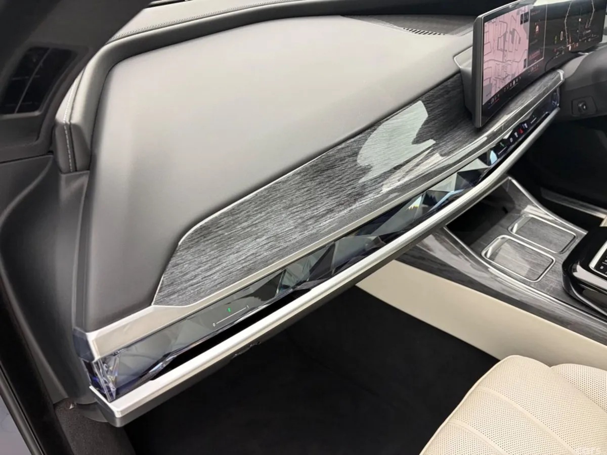 BMW 7-Series Saloon, Petrol Plug-in Hybrid, 2025, Blue