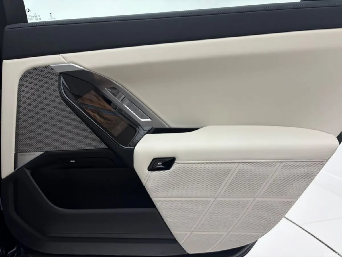 BMW 7-Series Saloon, Petrol Plug-in Hybrid, 2025, Blue