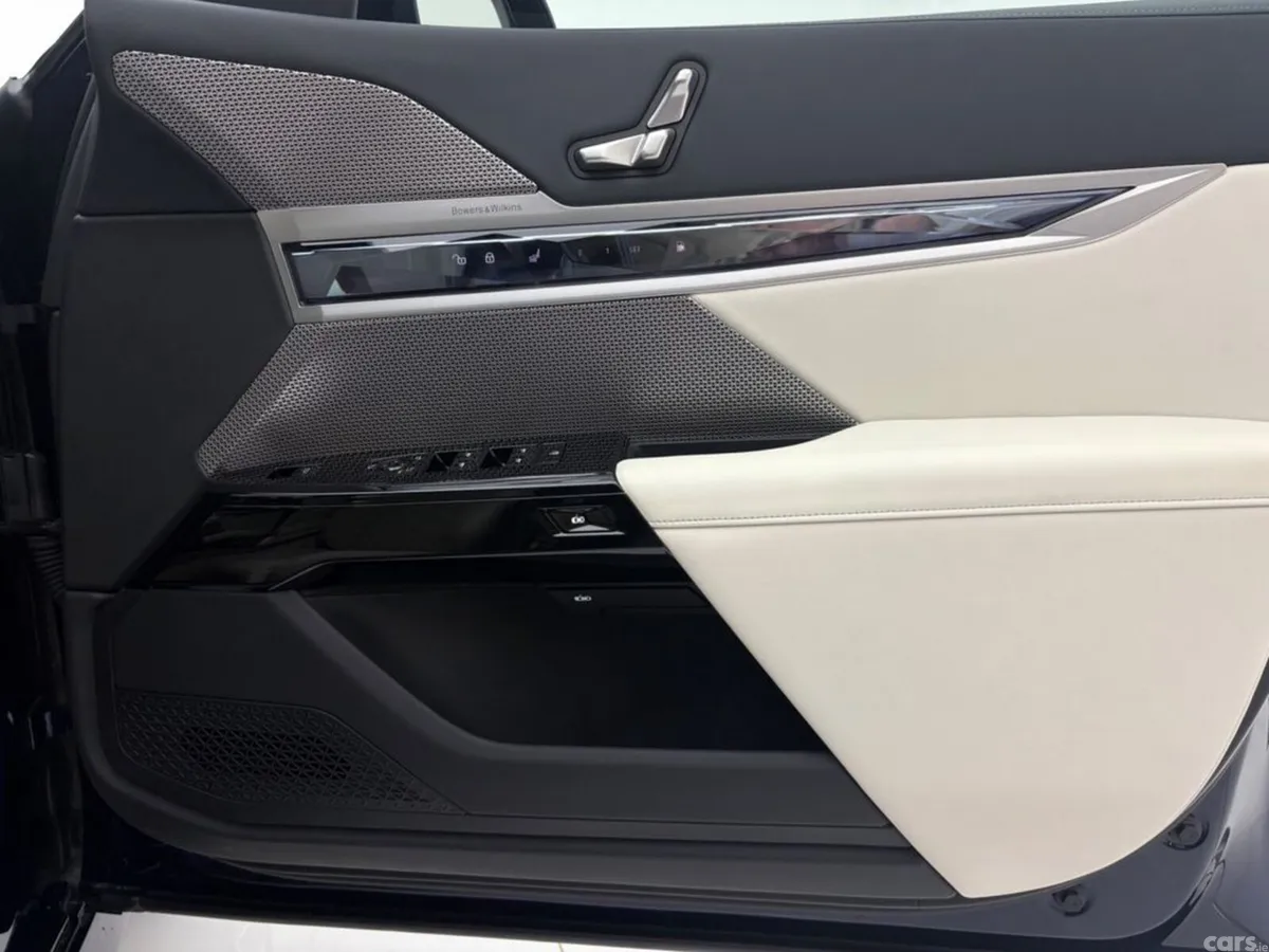 BMW 7-Series Saloon, Petrol Plug-in Hybrid, 2025, Blue