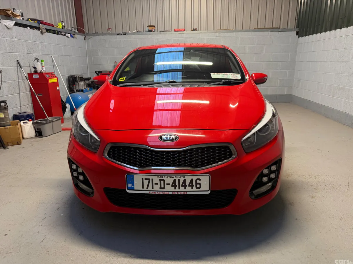 Kia Ceed Hatchback, Diesel, 2017, Red
