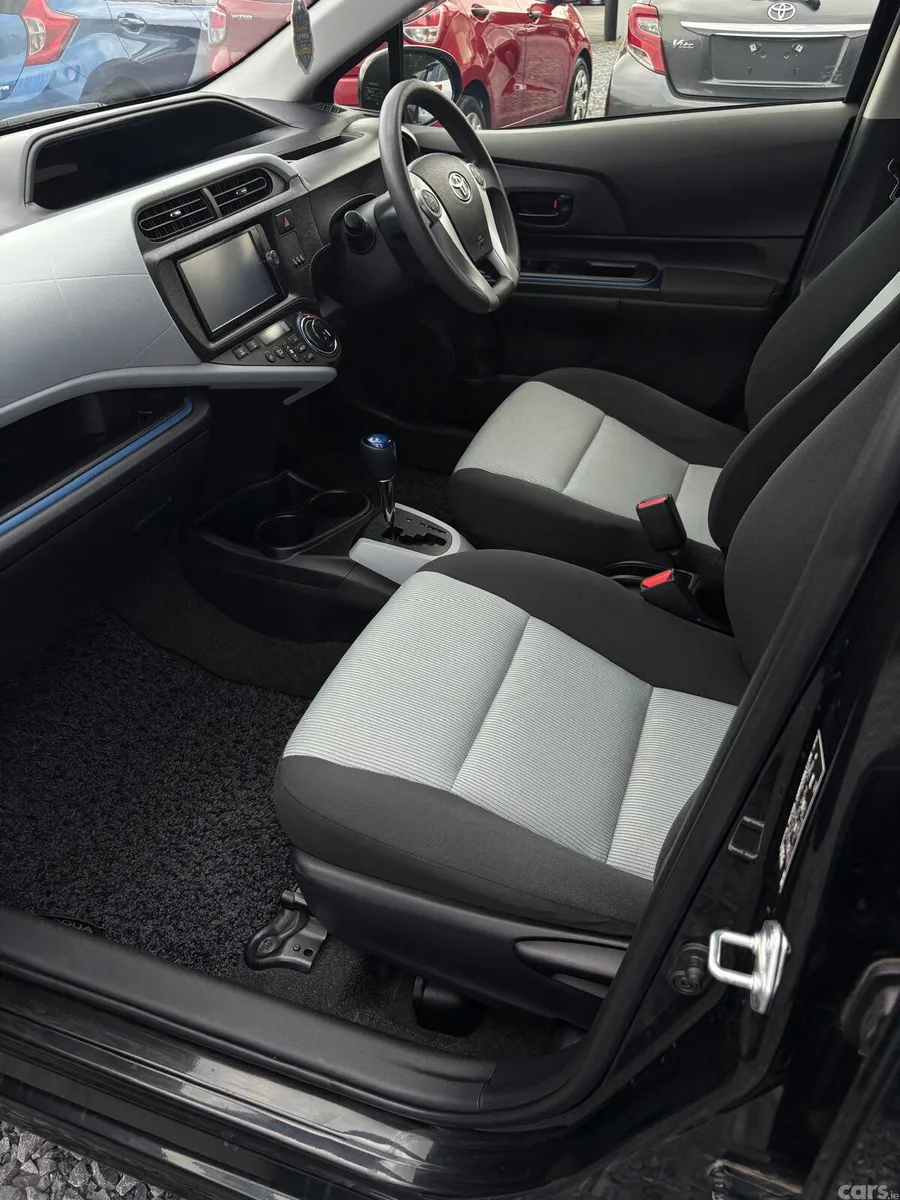 Toyota Aqua Hatchback, Petrol Hybrid, 2014, Black