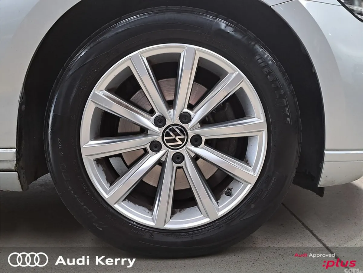Volkswagen Passat Saloon, Diesel, 2021, Grey