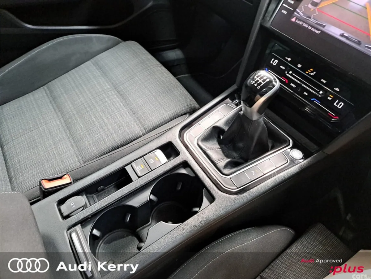 Volkswagen Passat Saloon, Diesel, 2021, Grey