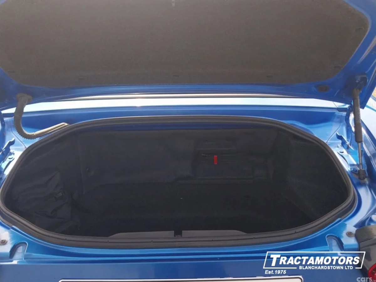 Fiat 124 Spider Convertible, Petrol, 2017, Blue