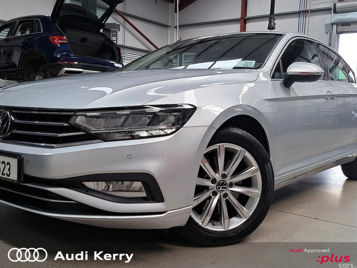 Volkswagen Passat Saloon, Diesel, 2021, Grey
