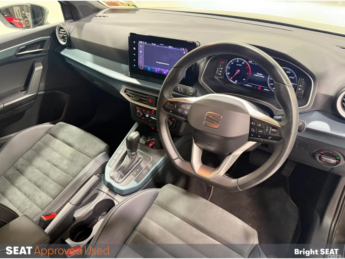 SEAT Arona Hatchback, Petrol, 2023, Green