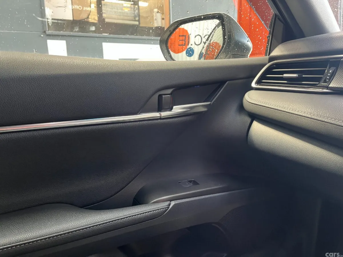 Toyota Camry Saloon, Petrol, 2023, White