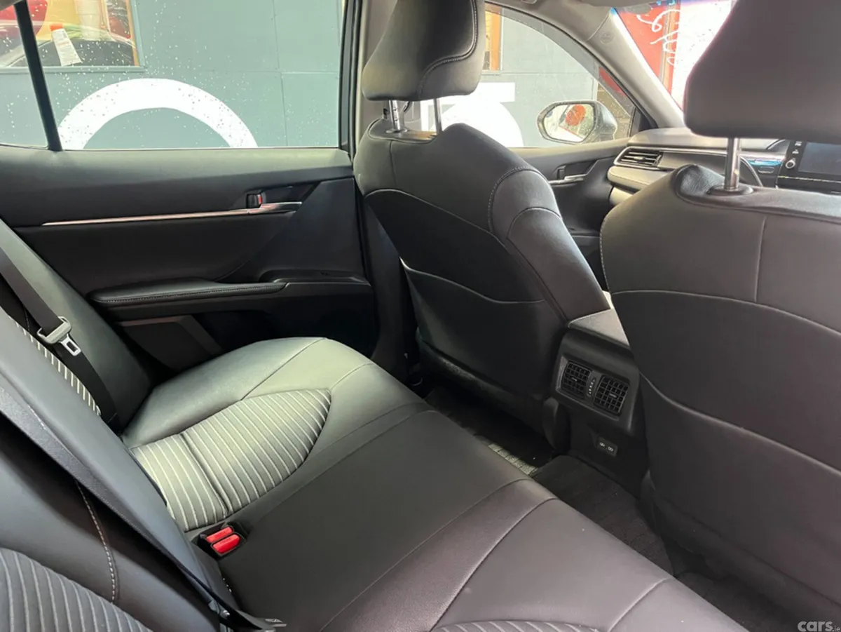 Toyota Camry Saloon, Petrol, 2023, White