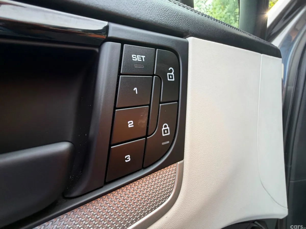 Porsche Cayenne Estate, Petrol Plug-in Hybrid, 2024, Grey