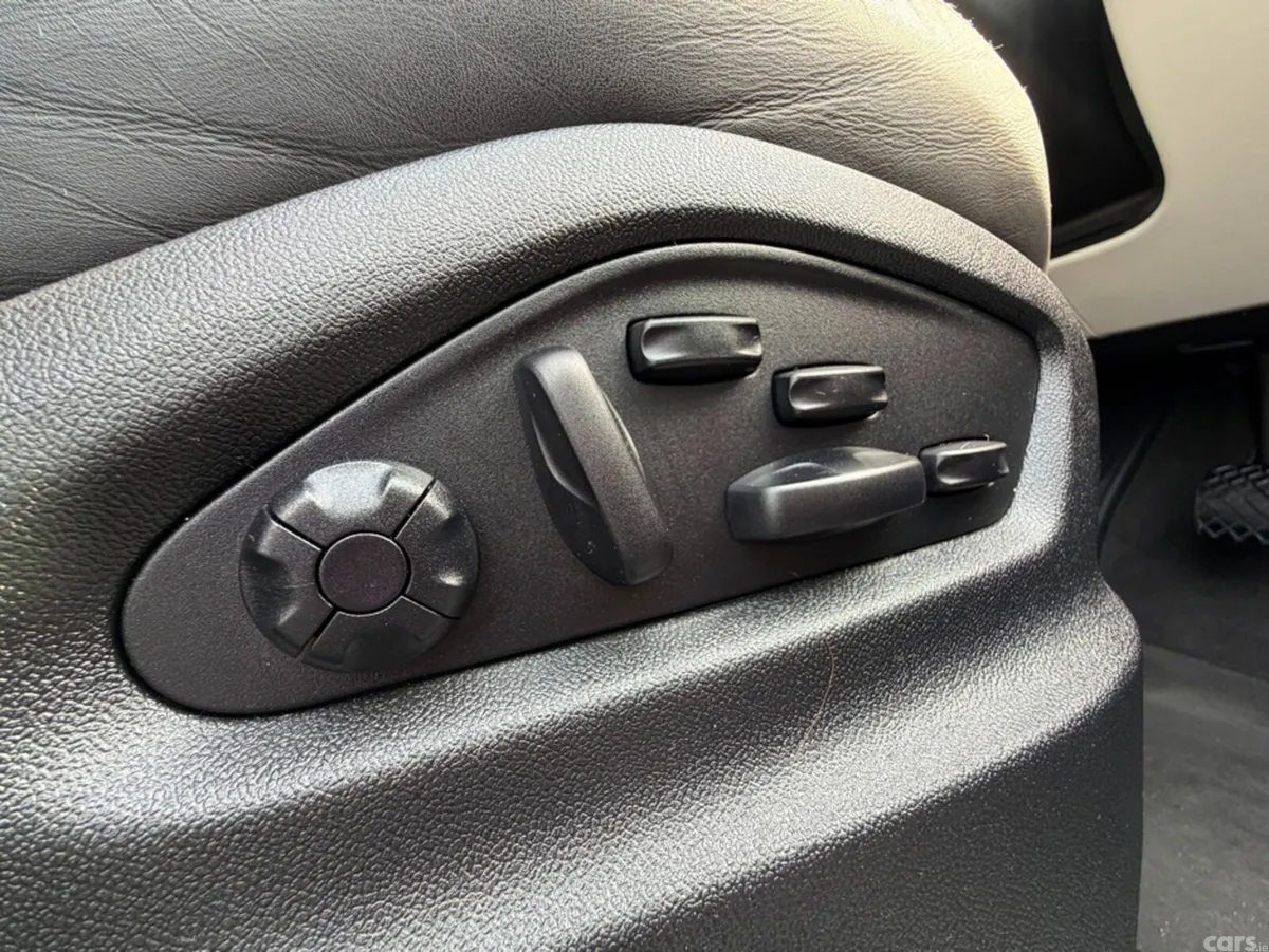 Porsche Cayenne Estate, Petrol Plug-in Hybrid, 2024, Grey
