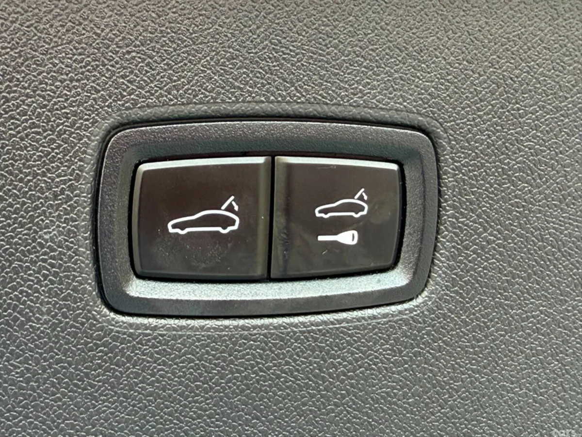 Porsche Cayenne Estate, Petrol Plug-in Hybrid, 2024, Grey
