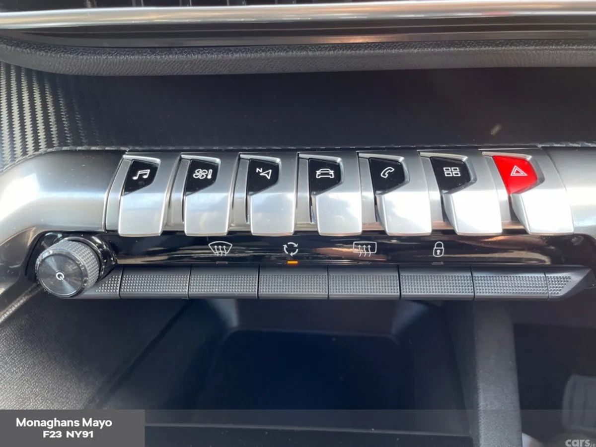 Peugeot 3008 MPV, Diesel, 2019, Black