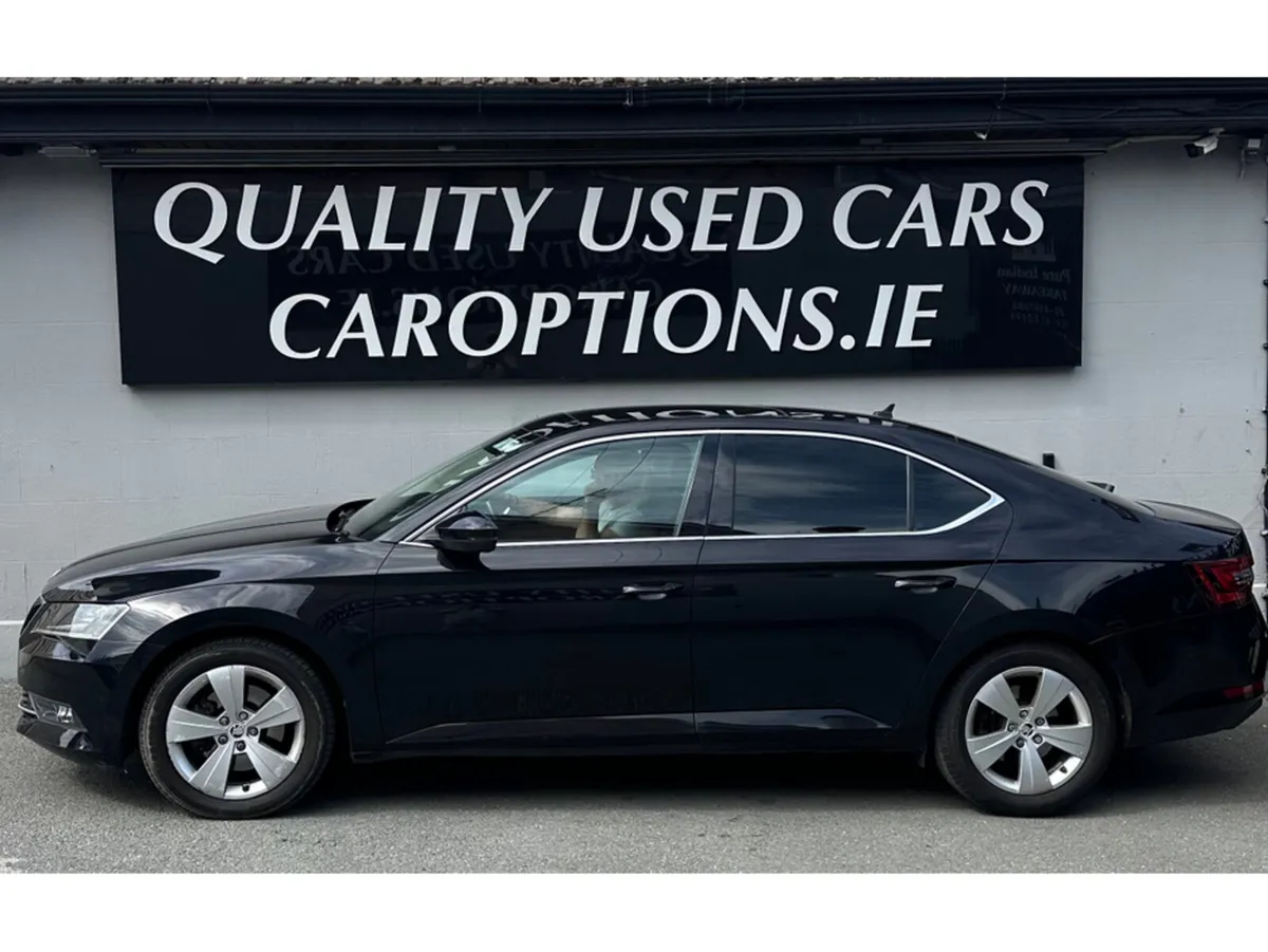 Skoda Superb Hatchback, Diesel, 2016, Black