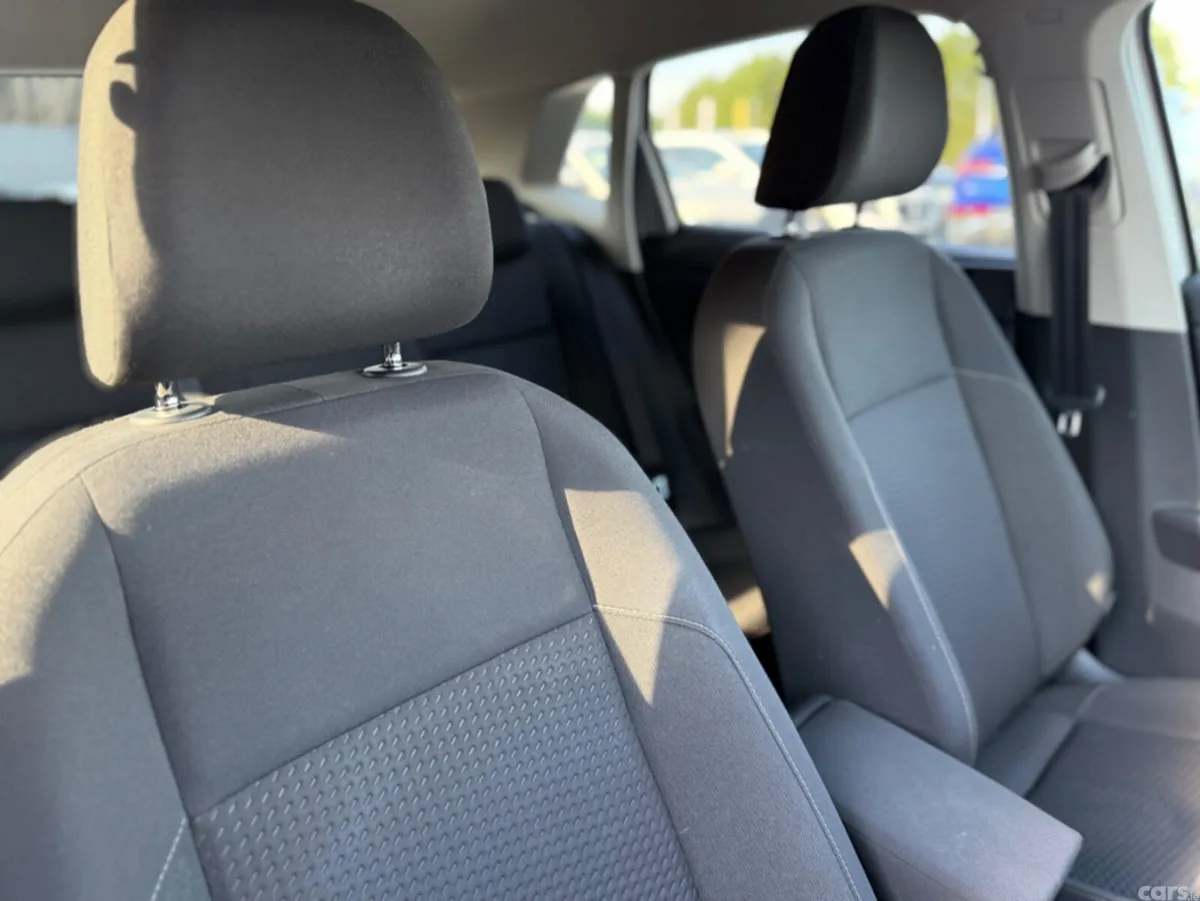 Volkswagen Polo Hatchback, Petrol, 2018, Silver