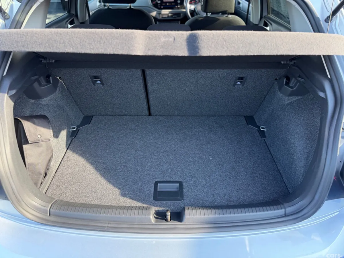 Volkswagen Polo Hatchback, Petrol, 2018, Silver