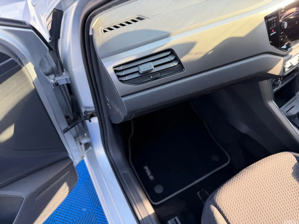 Volkswagen Polo Hatchback, Petrol, 2018, Silver