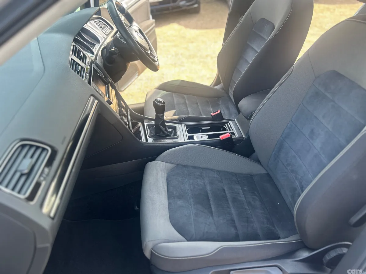 Volkswagen Golf Estate, Diesel, 2016, Silver