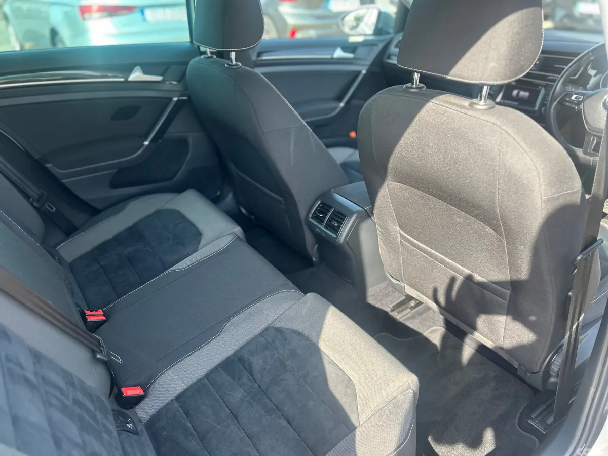 Volkswagen Golf Estate, Diesel, 2016, Silver