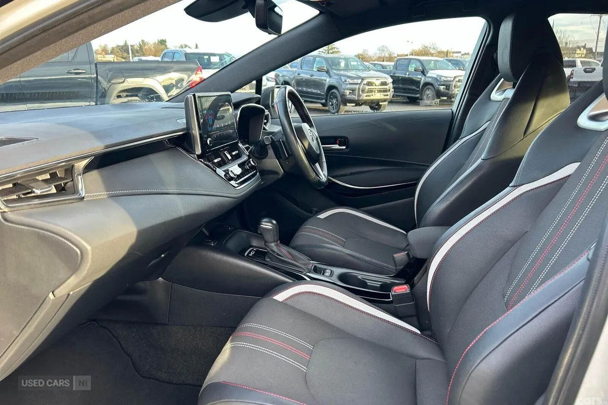 Toyota Corolla Hatchback, Petrol Hybrid, 2022, Silver
