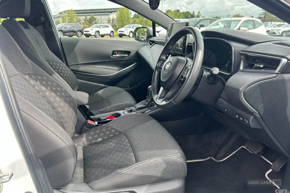 Toyota Corolla Hatchback, Petrol Hybrid, 2023, White