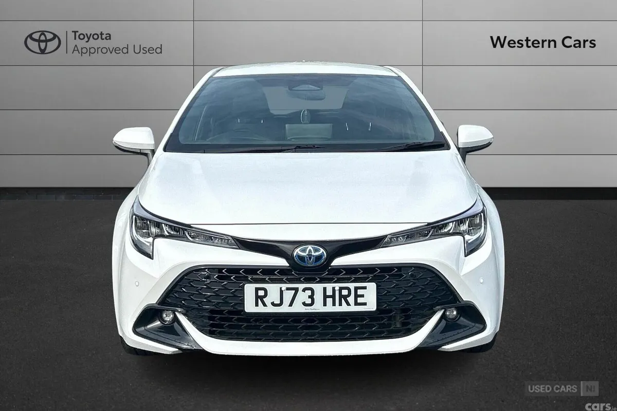 Toyota Corolla Hatchback, Petrol Hybrid, 2023, White