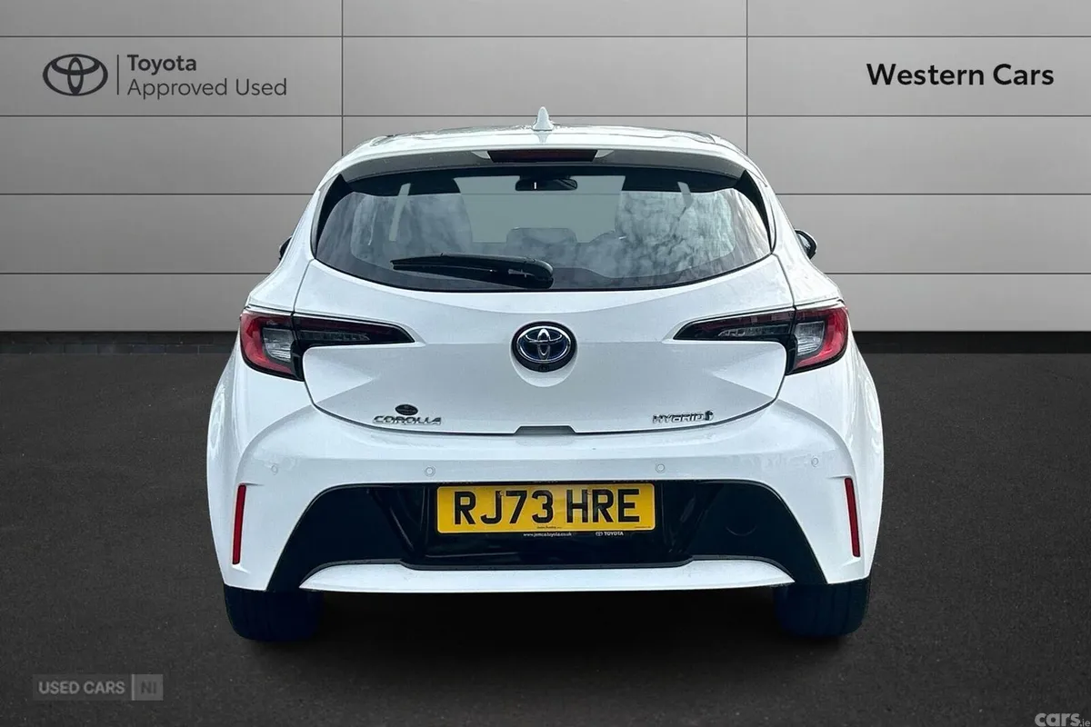 Toyota Corolla Hatchback, Petrol Hybrid, 2023, White