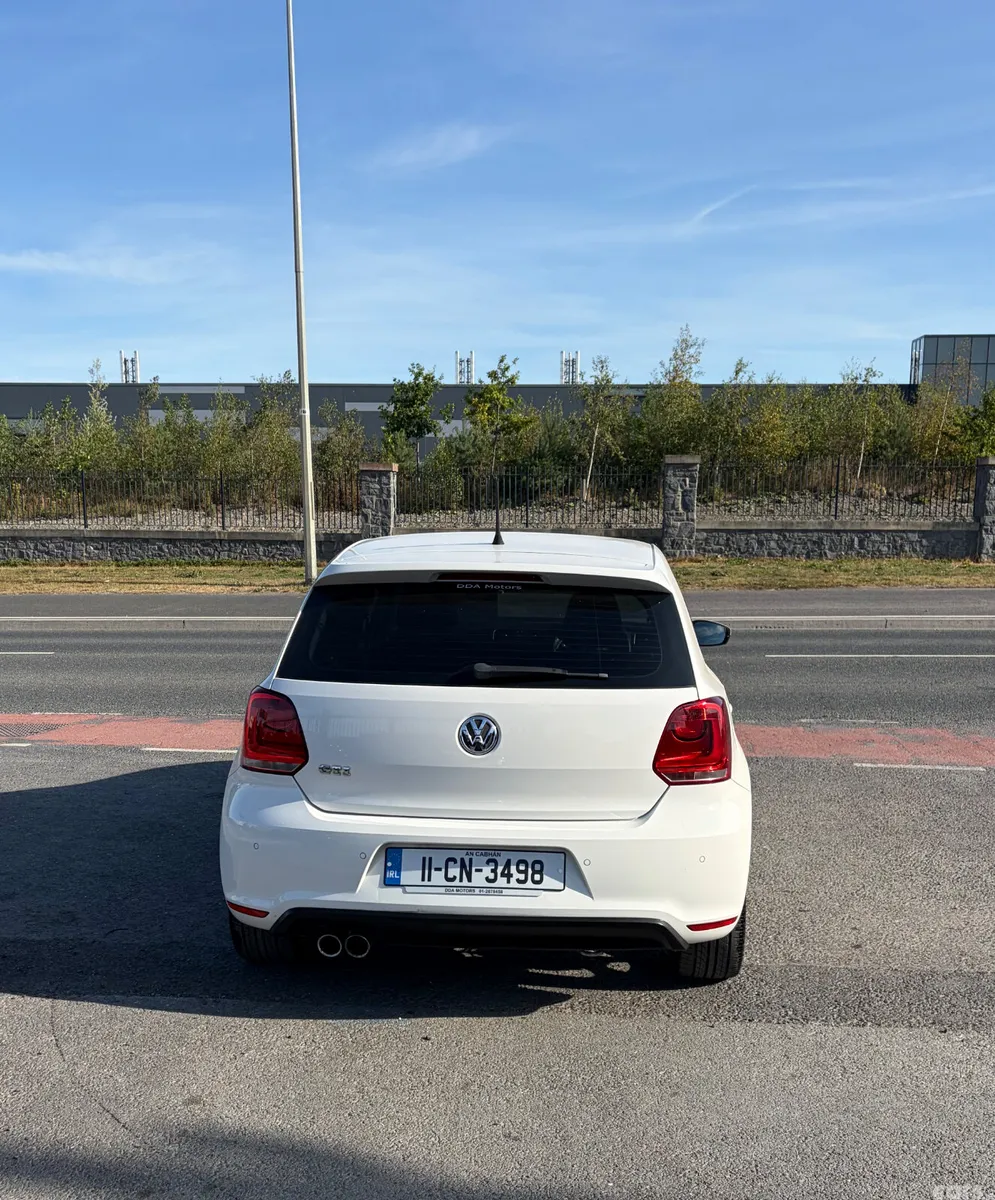 Volkswagen Polo Hatchback, Petrol, 2011, White