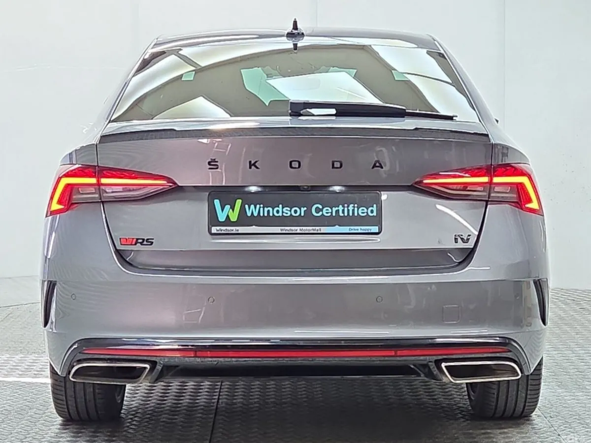 Skoda Octavia Saloon, Petrol Plug-in Hybrid, 2023, Grey