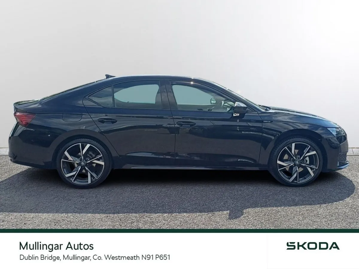 Skoda Octavia Saloon, Diesel, 2026, Black