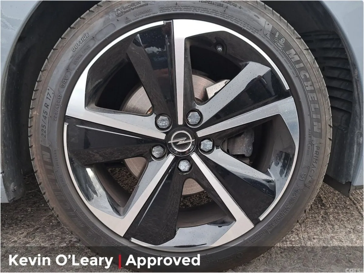 Opel Astra Hatchback, Petrol, 2025, Grey